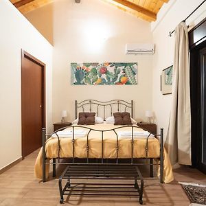 Camera con letto king size